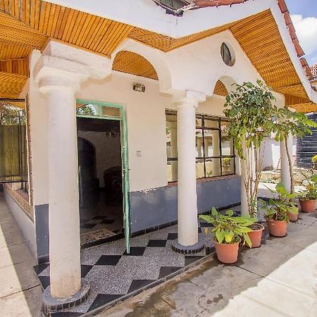 Nairobi Airport Rest House Hotell Exteriör bild